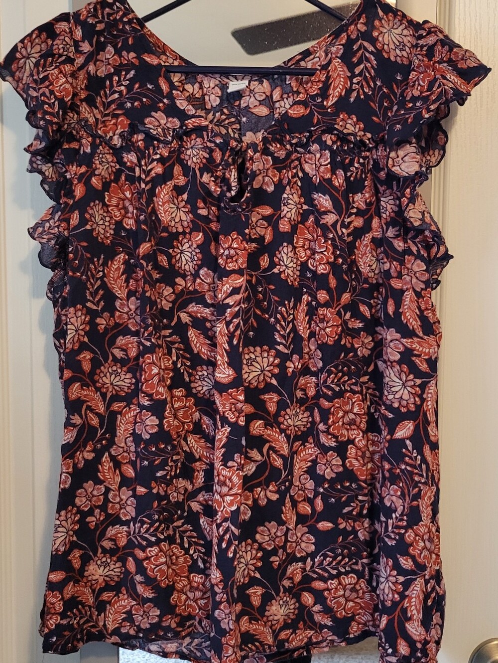 Women’s Old Navy Floral Ruffle Sleeve Blouse - Pink & Coral Print